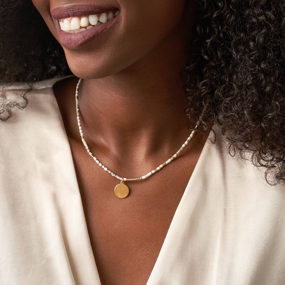 Vanille Perlenkette mit graviertem Anhänger - vergoldetes Sterlingsilber-4 Produktfoto